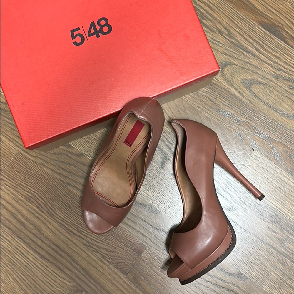 5|48 peep toe heels